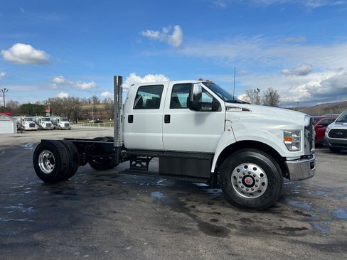 New 2027 Ford F650 2WD Crew Cab Super Duty image 12