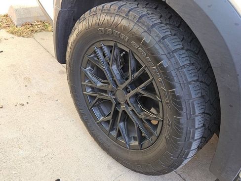 Used 2024 Nissan Pathfinder Platinum image 8