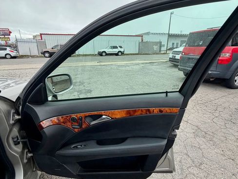 Used 2008 Mercedes-Benz E 350 4MATIC Wagon image 13