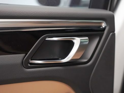 Certified 2026 Porsche Macan S AWD/4WD image 15