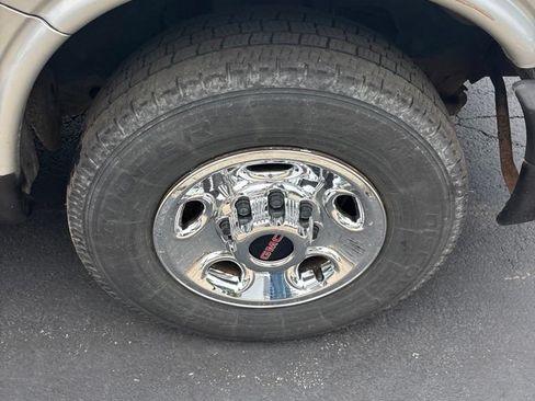 Used 2014 GMC Savana 2500 RWD image 7