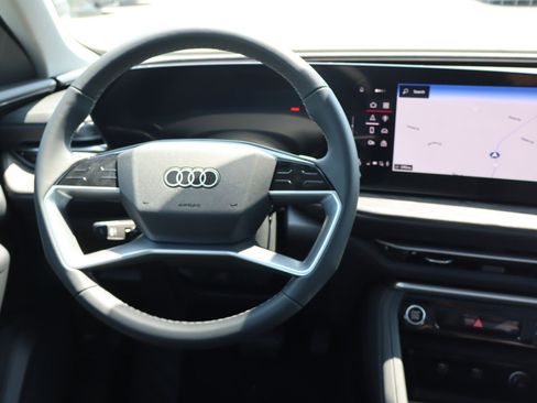 Used 2025 Audi Q5 Premium Plus w/ Premium Plus AWD/4WD image 13
