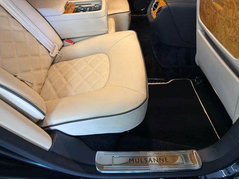 Used 2016 Bentley Mulsanne image 18