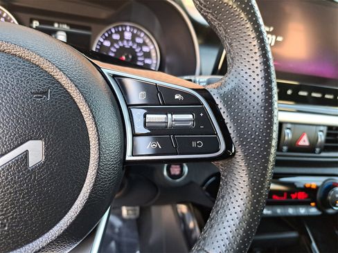 Certified 2023 Kia Forte GT-Line image 17