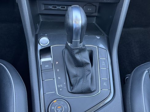 Used 2019 Volkswagen Tiguan SEL Premium w/ 3rd Row Seat Package image 27