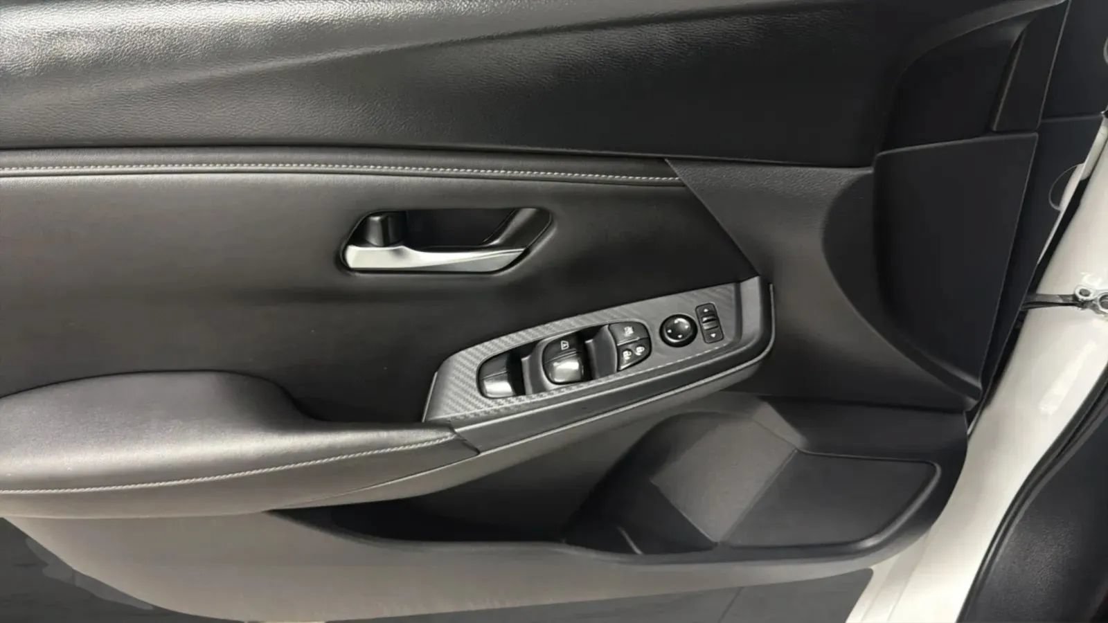 Used 2023 Nissan Sentra S FWD image 17