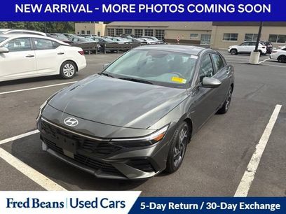 Used 2024 Hyundai Elantra SEL w/ Convenience Package