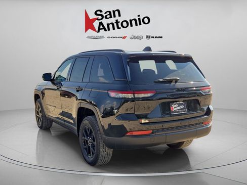 New 2025 Jeep Grand Cherokee Altitude RWD image 6
