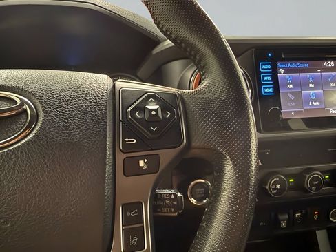 Used 2019 Toyota Tacoma TRD Sport w/ Technology Package AWD/4WD image 36