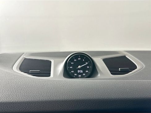 Certified 2025 Porsche Cayenne Coupe image 30