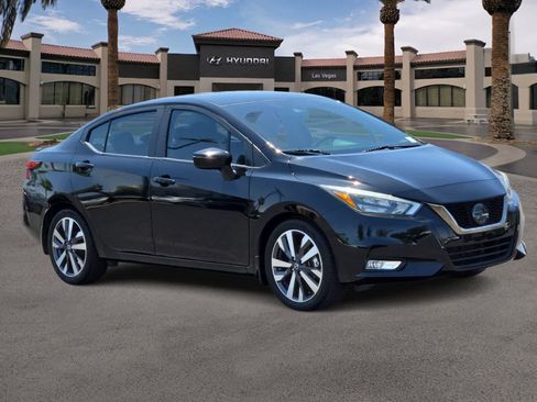 Used 2020 Nissan Versa SR FWD image 2