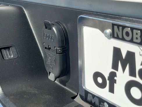 Used 2025 Chevrolet Silverado 2500 LTZ AWD/4WD image 28