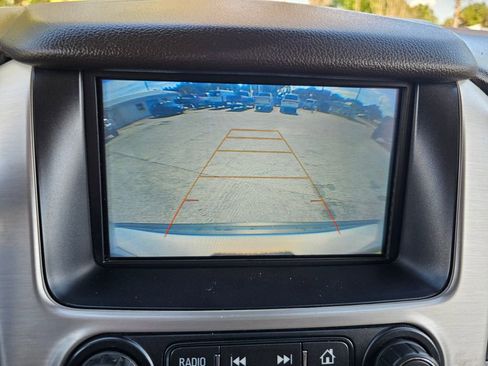 Used 2019 GMC Yukon XL SLT w/ Open Road Package RWD image 18