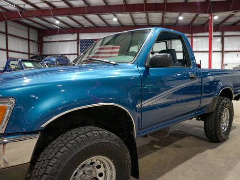 Used 1995 Toyota Pickup DX AWD/4WD image 37