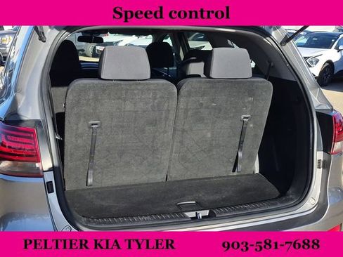 Used 2019 Kia Sorento L image 11