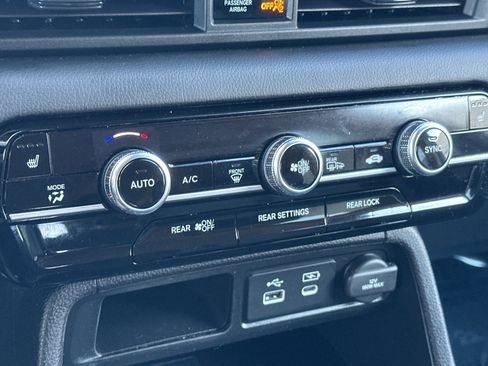 Used 2023 Honda Pilot EX-L image 24