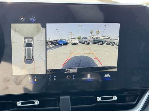 New 2025 Chevrolet Equinox LT w/ Safety and Technology Package image 14