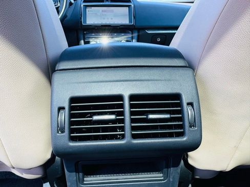 Used 2020 Jaguar F-PACE Premium image 14