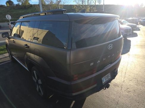 Used 2024 Hyundai Santa Fe Limited image 4