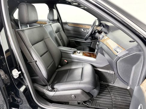 Used 2014 Mercedes-Benz E 350 Sedan image 47