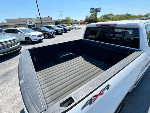 Used 2020 Chevrolet Silverado 1500 LT w/ Texas Edition image 18