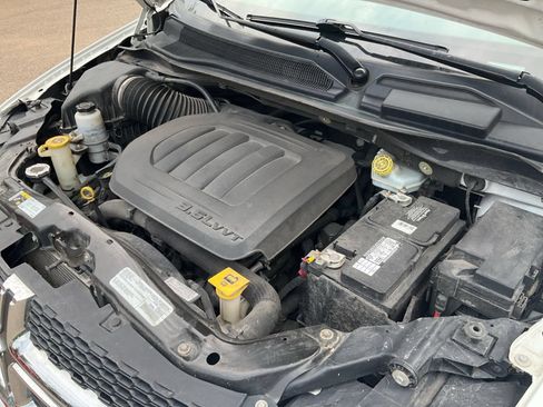 Used 2019 Dodge Grand Caravan SXT FWD image 29