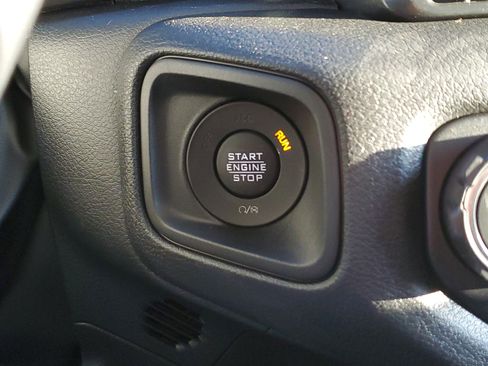 New 2025 Jeep Gladiator Sport image 27