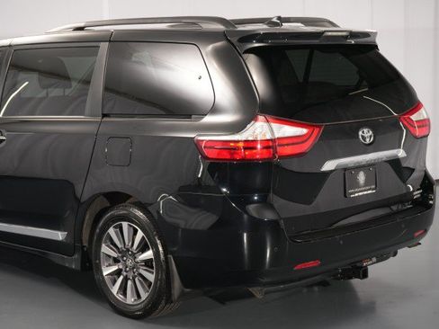 Used 2019 Toyota Sienna Limited Premium w/ Protection Package AWD/4WD image 21