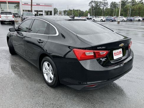 Used 2022 Chevrolet Malibu LS FWD image 3