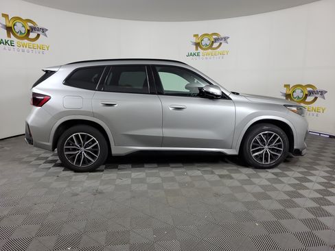 Used 2023 BMW X1 xDrive28i w/ Premium Package AWD/4WD image 4