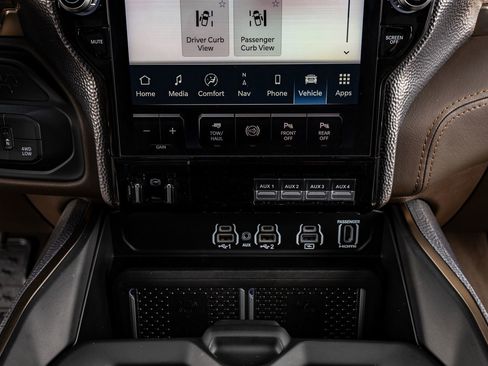 Used 2025 RAM 3500 Longhorn image 27