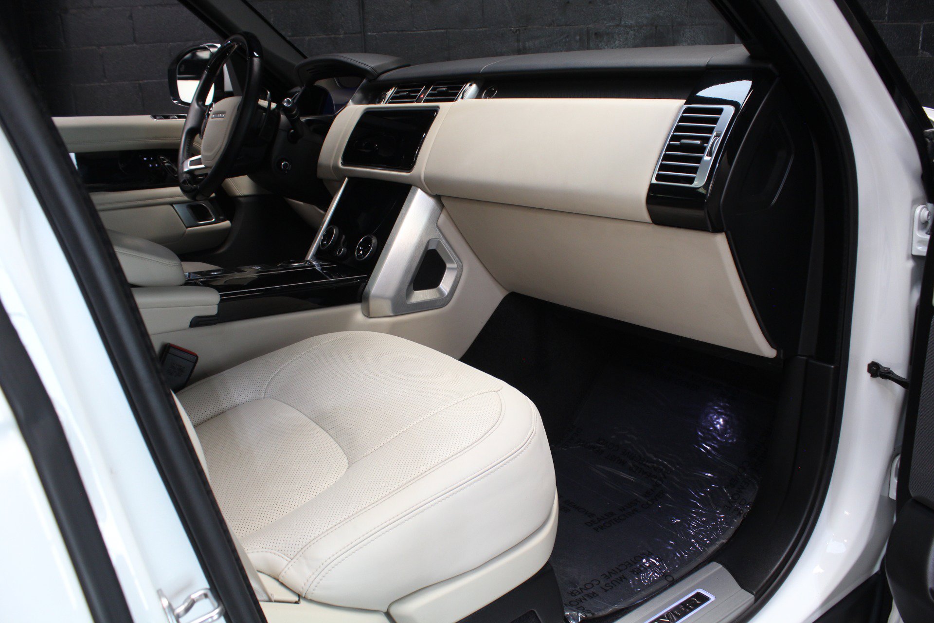 Used 2022 Land Rover Range Rover P525 Westminster Edition AWD/4WD image 51