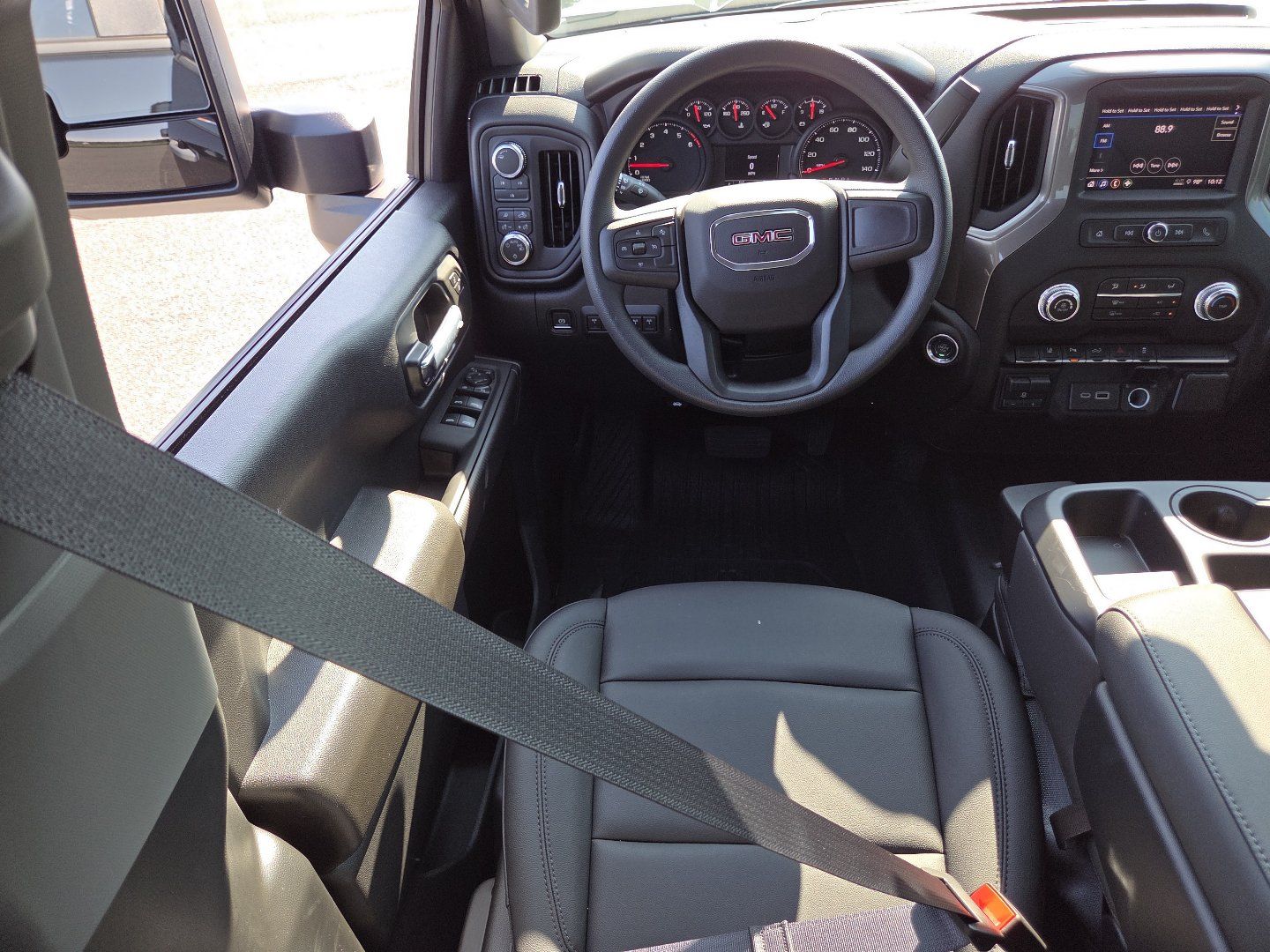 New 2026 GMC Sierra 2500 Pro w/ 1SA Pro Safety Plus Package AWD/4WD image 26