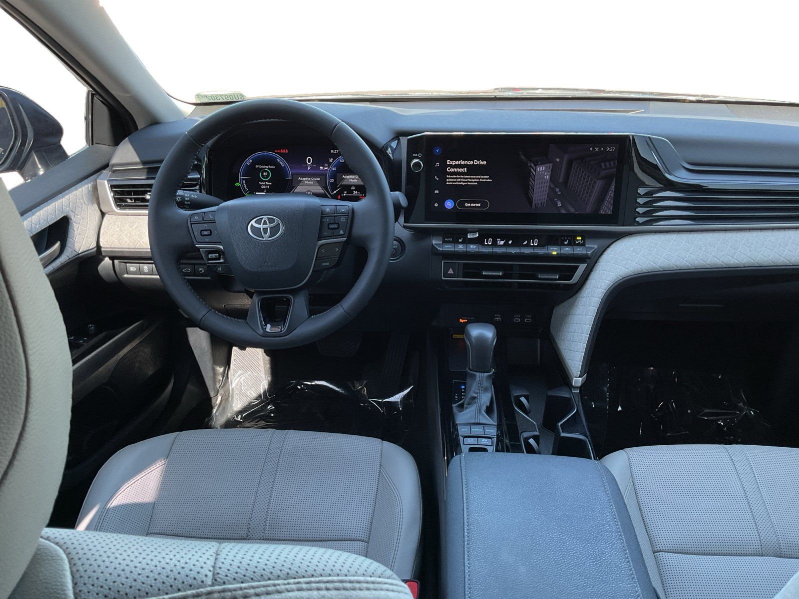Used 2025 Toyota Camry XLE FWD image 15
