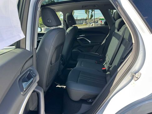 New 2025 Audi Q5 Premium image 16