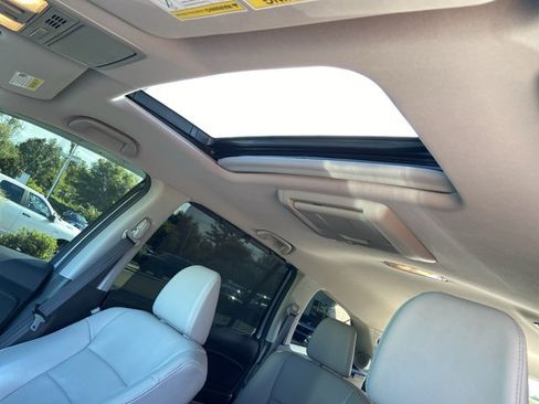 Used 2018 Honda Pilot Touring image 29