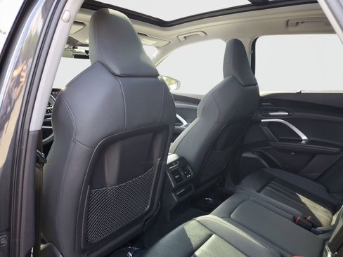 Used 2025 Audi Q5 Premium Plus w/ Premium Plus image 15