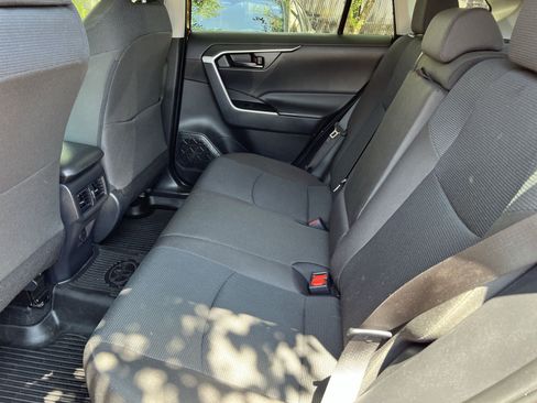 Used 2025 Toyota RAV4 LE AWD/4WD image 24