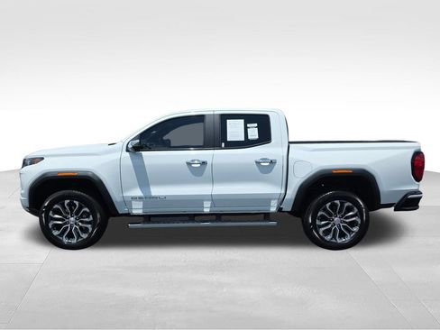 Used 2026 GMC Canyon Denali AWD/4WD image 2