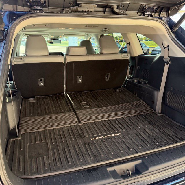 Used 2021 Toyota Highlander Limited AWD/4WD image 13