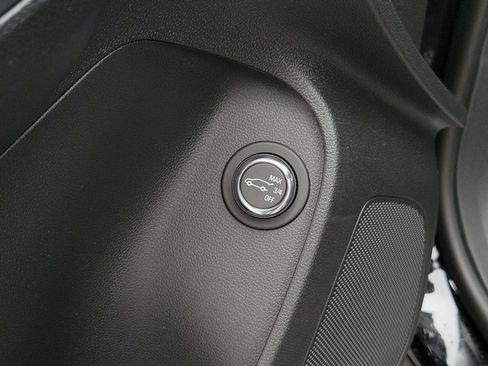 New 2026 Buick Envista Sport Touring w/ Convenience I Package FWD image 18