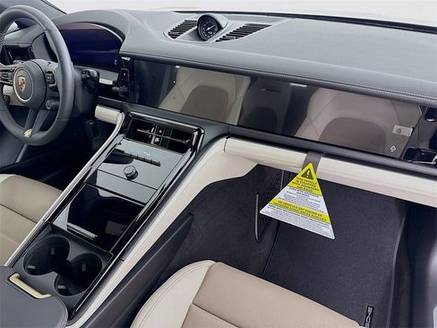 New 2026 Porsche Panamera image 31