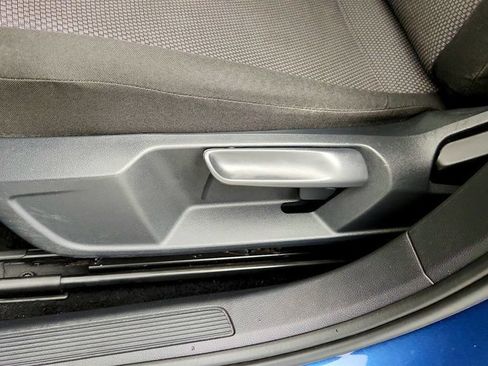 Used 2021 Volkswagen Jetta SE FWD image 11