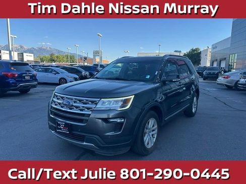 Used 2018 Ford Explorer XLT w/ Equipment Group 202A AWD/4WD image 5