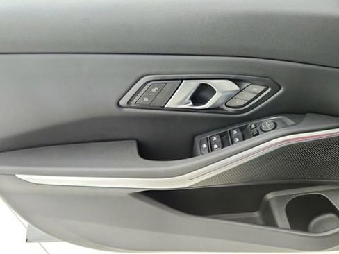 Used 2025 BMW 330i xDrive Sedan image 35