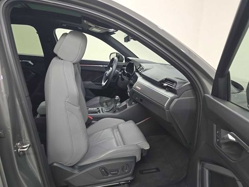 Used 2024 Audi Q3 2.0T Premium Plus w/ Premium Plus Package AWD/4WD image 8