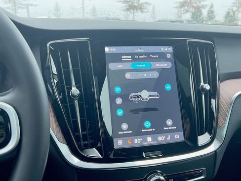 New 2026 Volvo V60 B5 Cross Country Plus w/ Protection Package Premier image 21