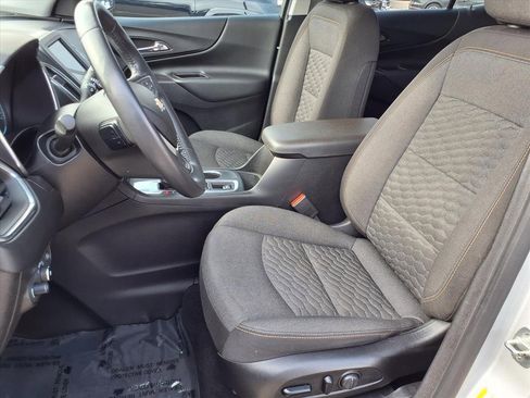 Used 2020 Chevrolet Equinox LT image 25