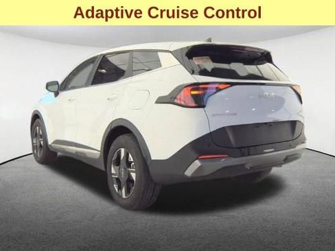 Used 2026 Kia Sportage LX w/ LX Convenience Package AWD/4WD image 8