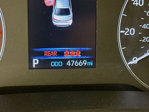 Used 2024 Toyota Corolla LE FWD image 19